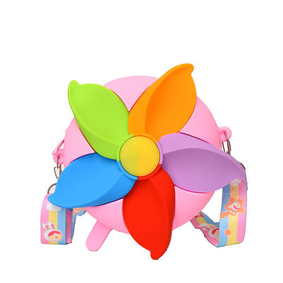 การ์ตูนน่ารัก สีลิกอน กระเป๋าดินสอ crossbody กระเป๋ากระเป๋ากระเป๋าเหรียญ กระเป๋าแต่งหน้า ของขวัญวันเกิดคริสต์มาสสําหรับเด็กผู้ชาย Gilrs