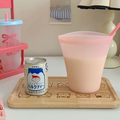 ถุงเก็บอาหารซิลิโคน 750 มิลลิลิตร สามารถนําไปใช้ใหม่ได้ ไม่มี BPA ทนต่อความร้อนและความหนาว เหมาะสําหรับการเก็บซากอาหารที่เหลือ ผลิตภัณฑ์สด อาหารเด็ก และสนับสนุนการใช้ชีวิตที่ไม่มีขยะ